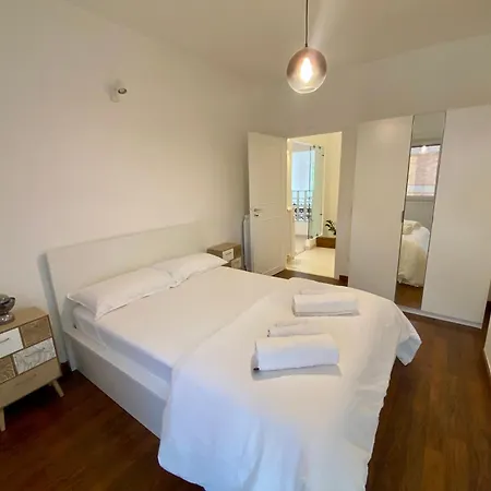 Leone's - House For 6 People Apartment *