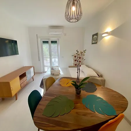 Leone's - House For 6 People Apartment *