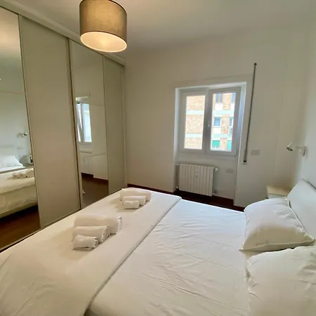 Apartment Leone's - House For 6 People