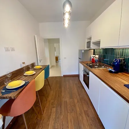 Leone's - House For 6 People Apartment *